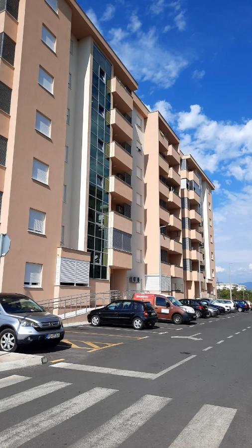 Apartman Seka Apartment Podgorica Ngoại thất bức ảnh